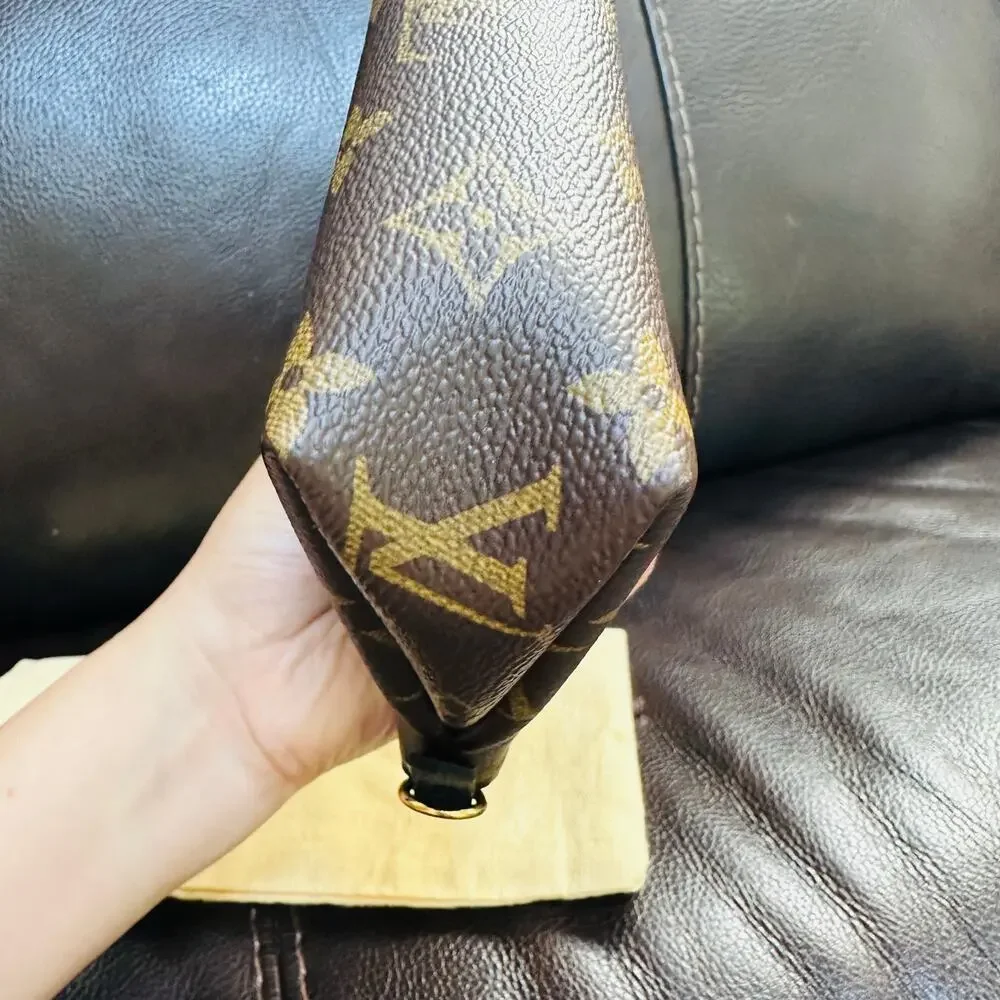 Louis Vuitton Pochette Pallas Monogram Noir